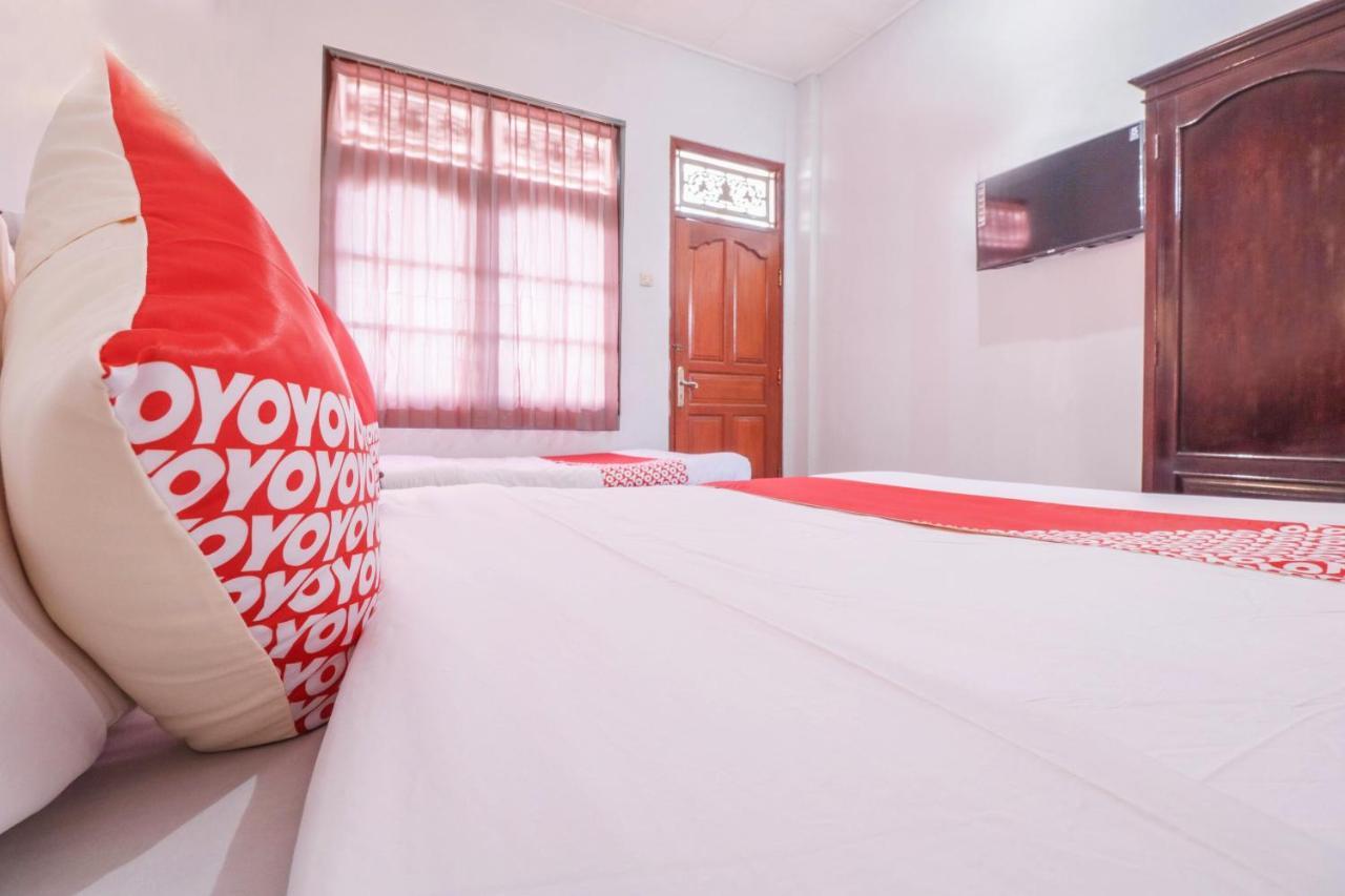 Oyo 2411 Taman Mekar Beach Inn 2 Kuta Lombok Buitenkant foto