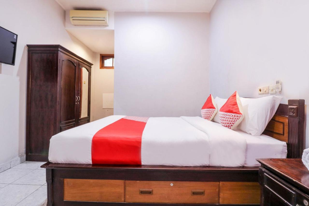 Oyo 2411 Taman Mekar Beach Inn 2 Kuta Lombok Buitenkant foto