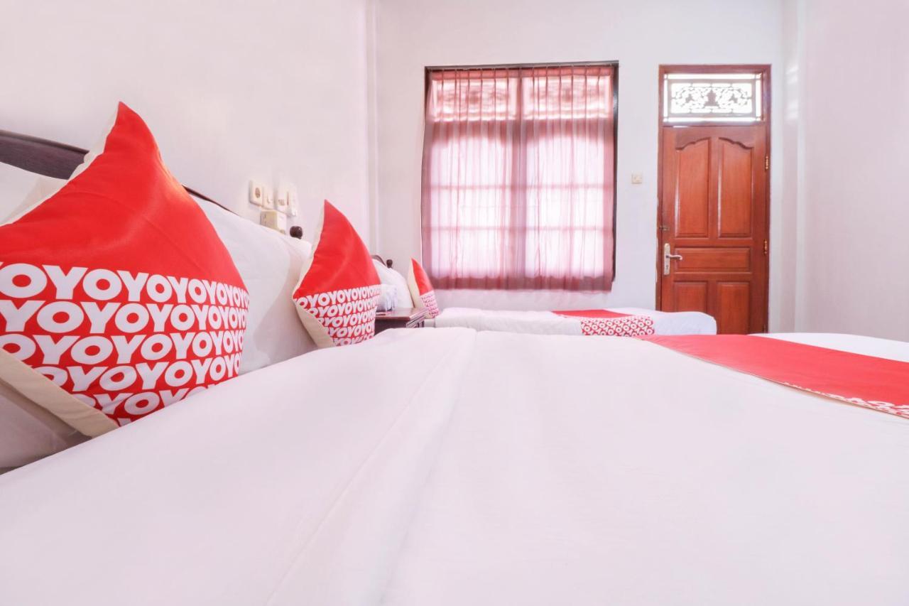 Oyo 2411 Taman Mekar Beach Inn 2 Kuta Lombok Buitenkant foto