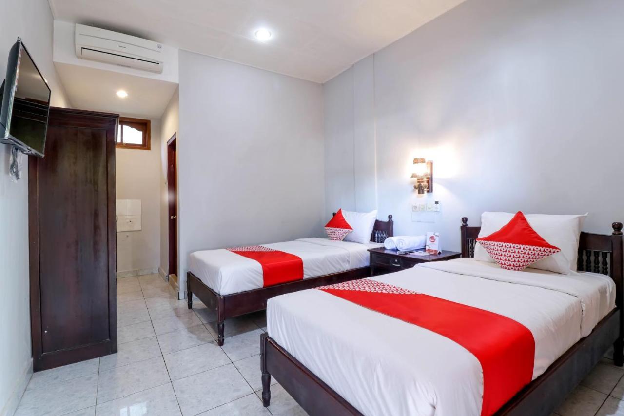 Oyo 2411 Taman Mekar Beach Inn 2 Kuta Lombok Buitenkant foto