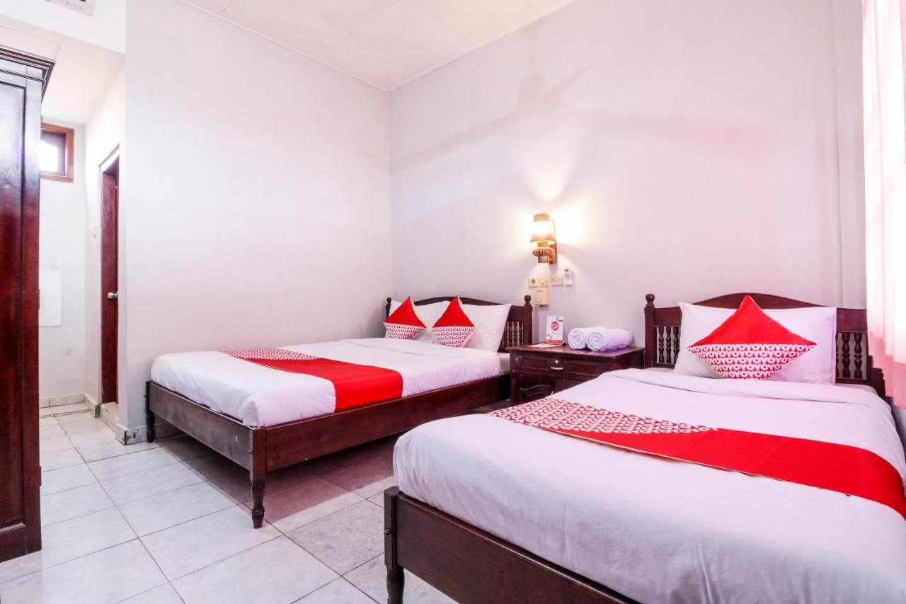 Oyo 2411 Taman Mekar Beach Inn 2 Kuta Lombok Buitenkant foto