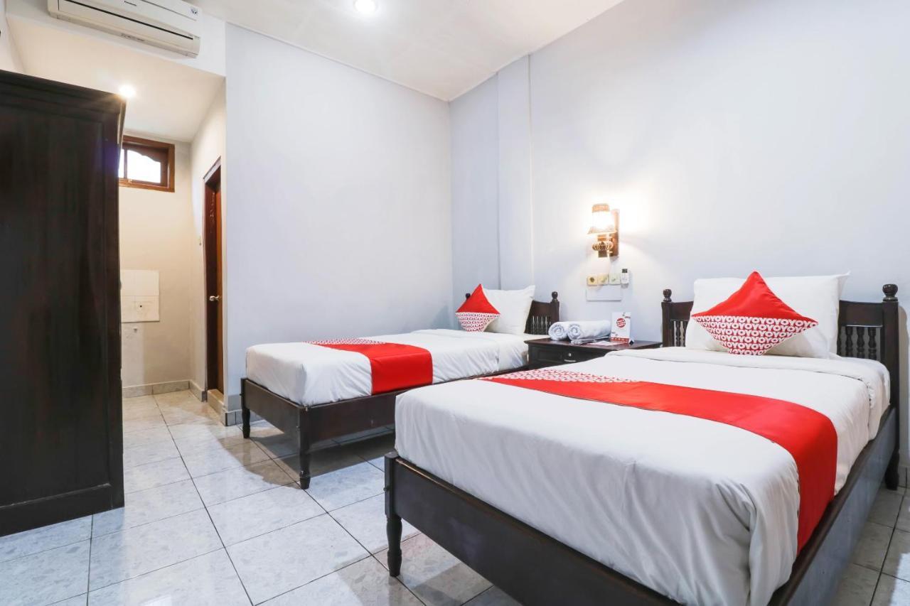 Oyo 2411 Taman Mekar Beach Inn 2 Kuta Lombok Buitenkant foto